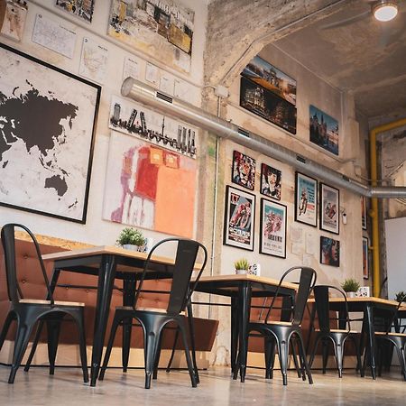 Gallery Hostel Madrid Residencia 외부 사진